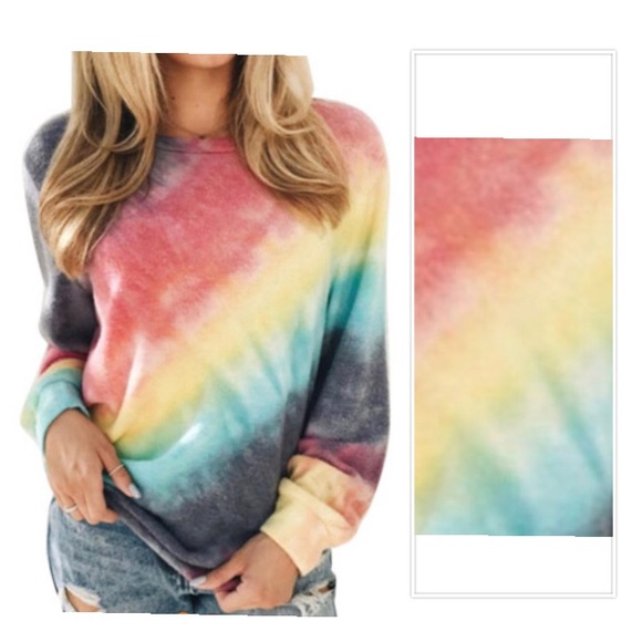⭐️HPx2🌈 1 Small LEFT:Red Ombré Tie-Dye Sweatshirt - Picture 3 of 10